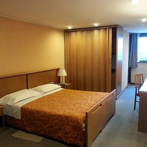 Studio con letto king size